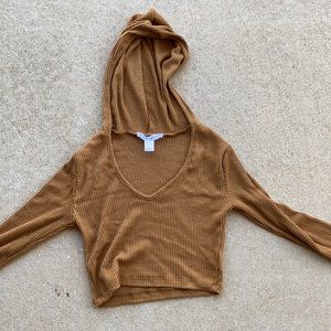 Hooded crop